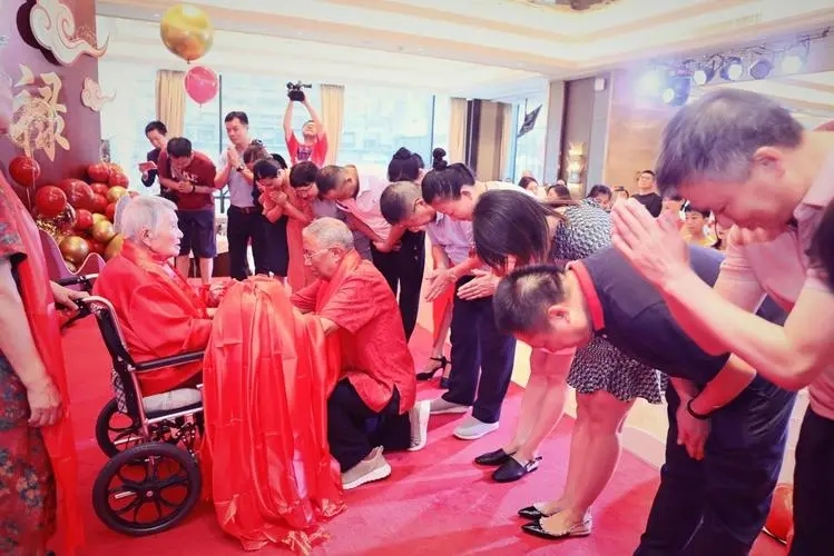 祝寿贺词90岁老人