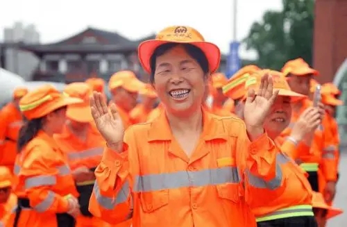 炎炎夏日辛苦工作的句子文案