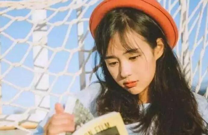 抖音夸美女漂亮的句子文案