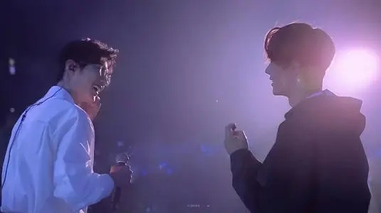 博君一笑名句文案