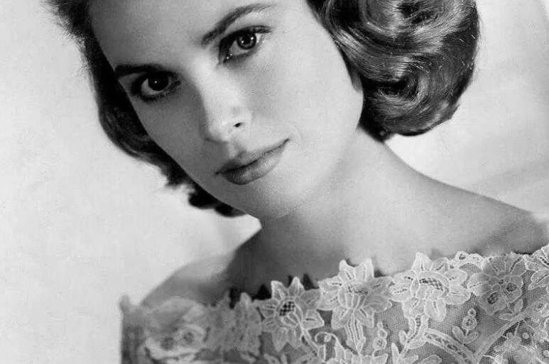 关于蕾丝的优美句子文案