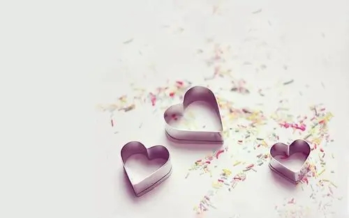 赞美爱情诗句经典语录文案