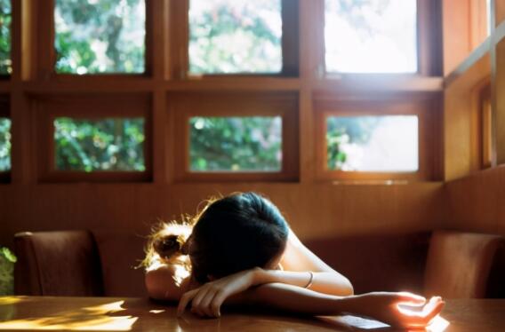 夜深人静的心情句子文案