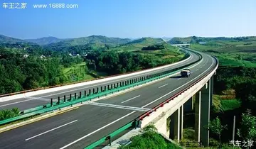 适合在高速上发的说说文案