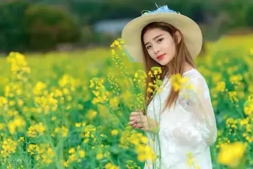 女子潇洒随性的诗句文案