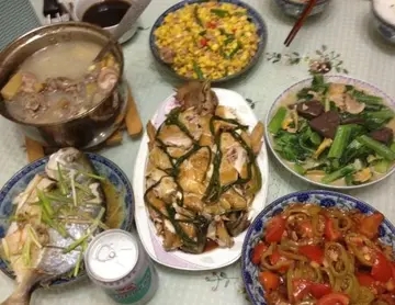 闺蜜吃饭发朋友圈的话