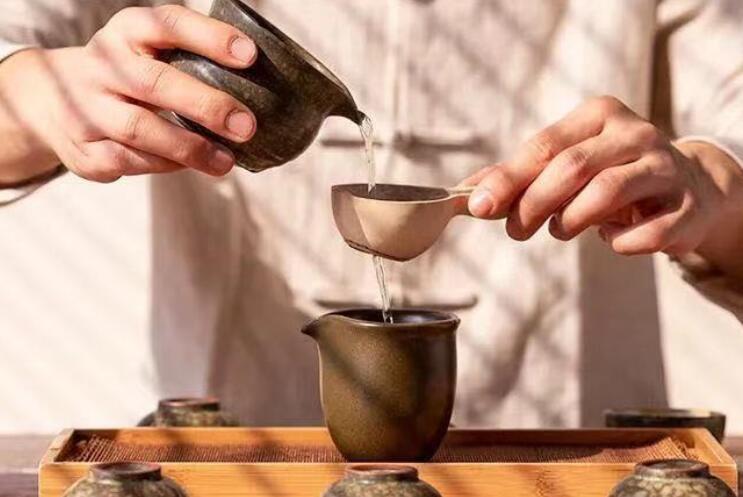 不要和小人计较的说说文案