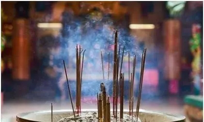 烧香拜佛求保佑的句子文案