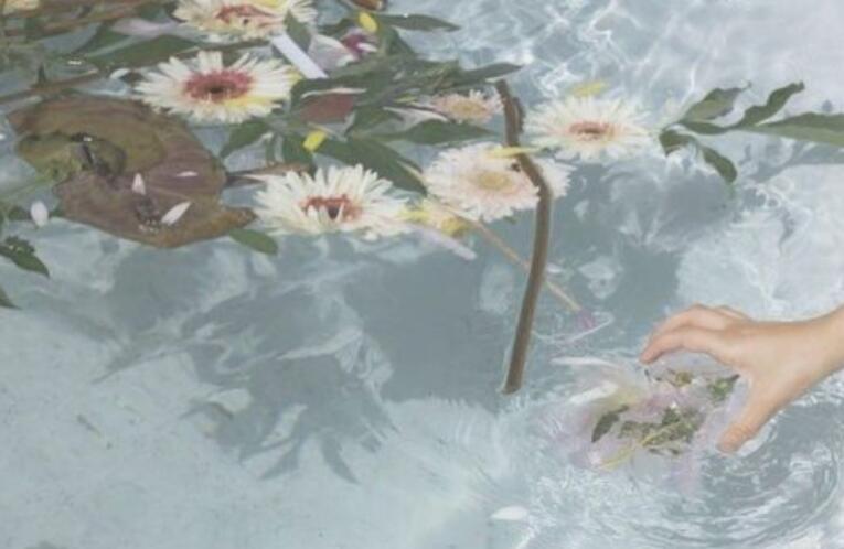 一直下雨的说说文案