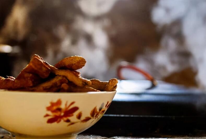 形容人老了思念家乡的句子文案