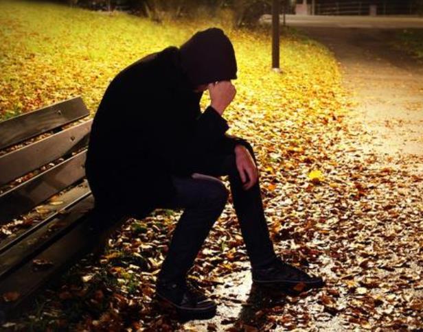 心情沉重的句子文案发朋友圈