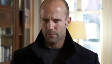 形容男人帅爆了的句子文案