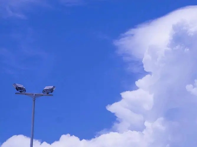 描写天空蓝的优美句子文案