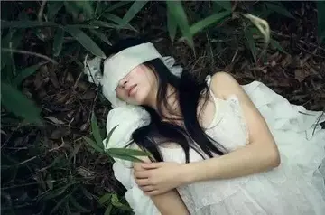 受爱情所伤的句子文案