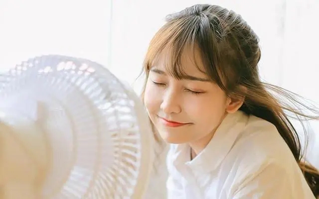 夸女生的句子文案