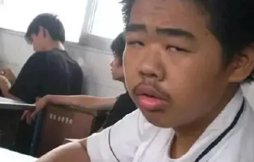 晚上幽默正能量说说文案朋友圈