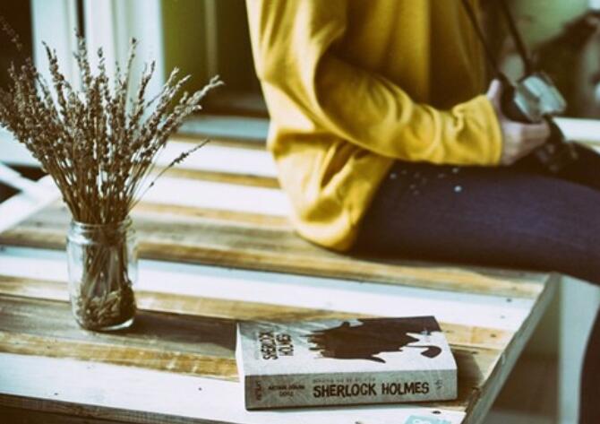 一个人必须坚强的句子文案