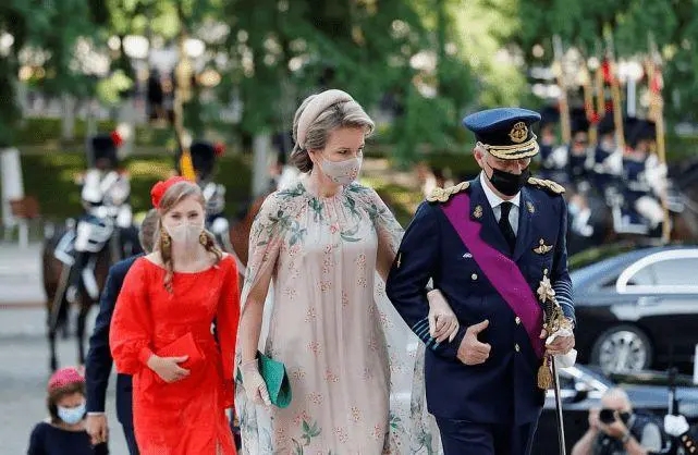 比利时名句文案