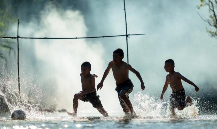 形容童年美好的句子文案