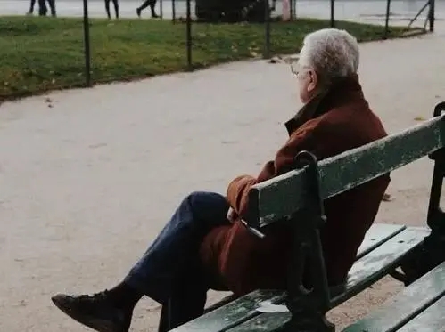 70后不再年轻的句子文案