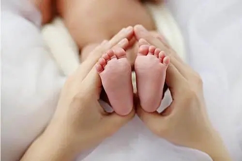 孩子出生发朋友圈的话