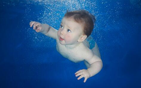 形容游泳开心的句子文案