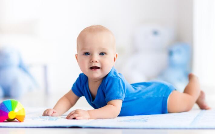 祝宝宝满月祝福语8个字