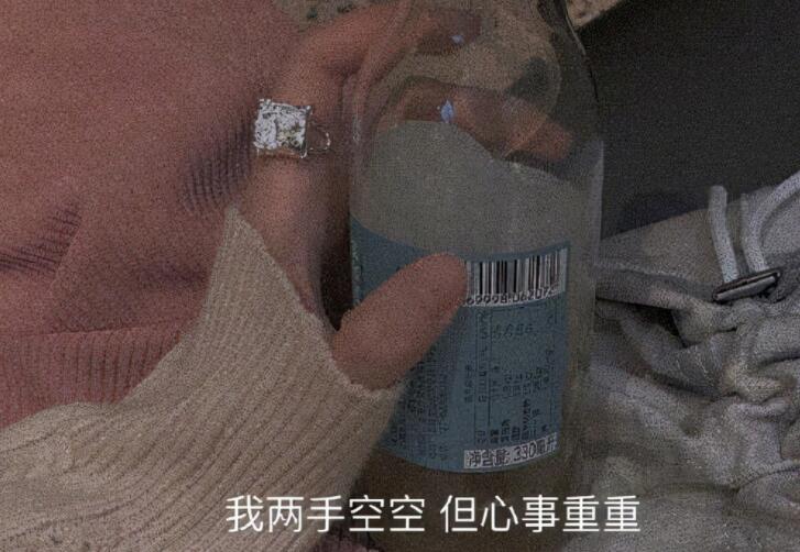 有关执念的虐心句子文案