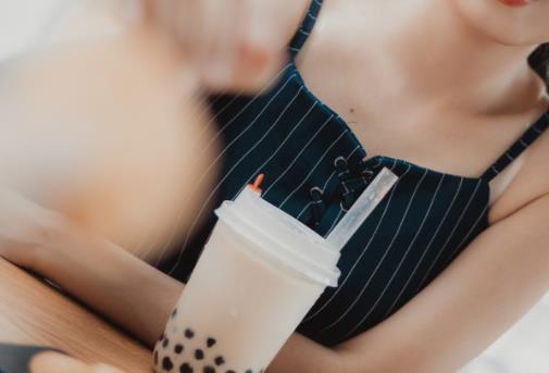 形容爱喝奶茶的句子文案