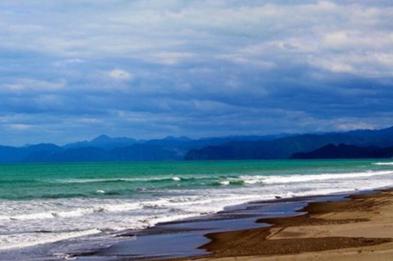 早安坚强让人心疼的句子文案