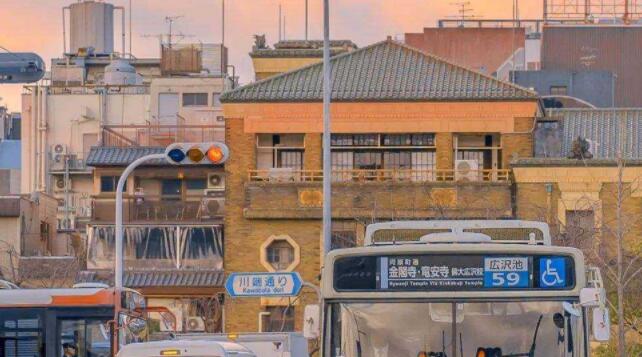 15个字左右描写景物的好句子文案