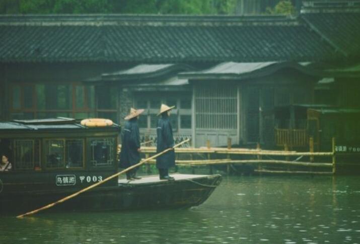 沉默的句子文案说说心情