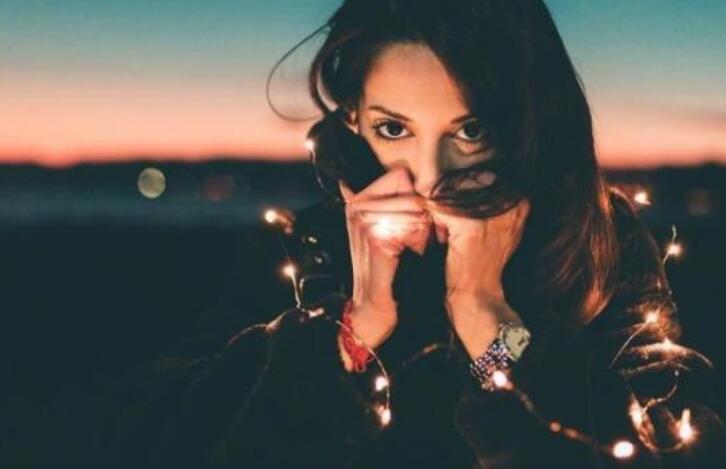 痛到骨子里心碎的句子文案