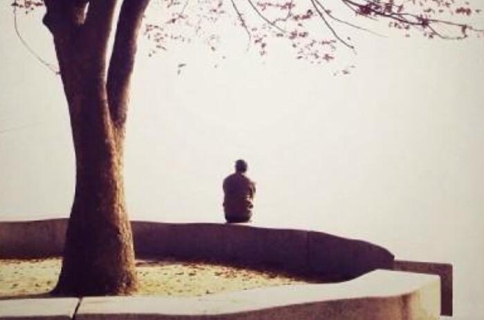 活着和生活经典语录文案