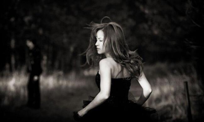 描写黑暗环境恐怖的句子文案