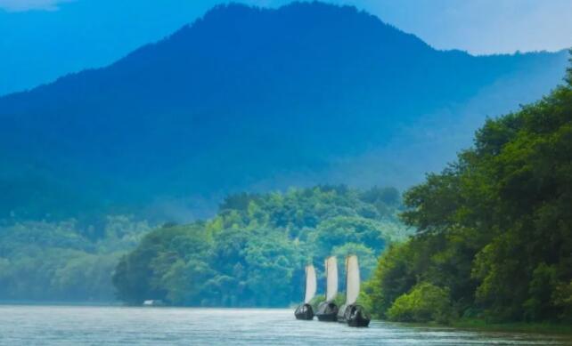 大气的诗句文案古风霸气