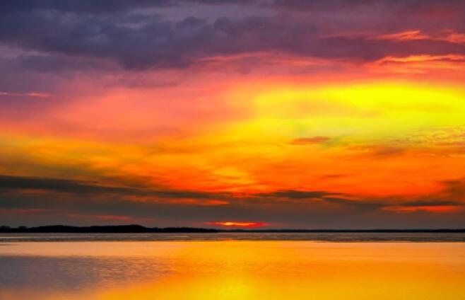 描述在海边心情很好的句子文案