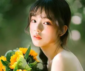 她突然好久不发朋友圈