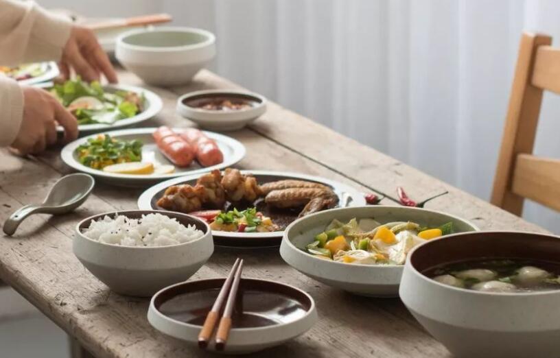 关于美食的诗句文案