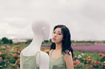 同事照片发朋友圈说说文案