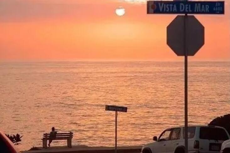 关于黄昏的温柔的句子文案