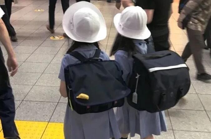 跟闺蜜聚会要怎么发朋友圈