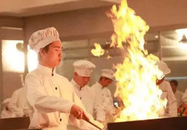 厨师伤感说说文案