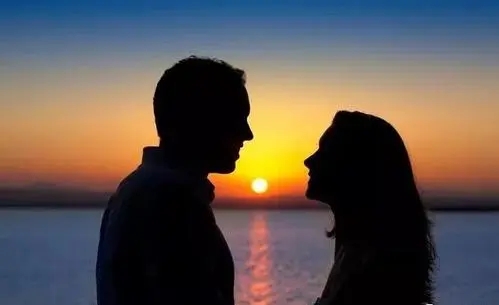 不会浪漫的男人句子文案