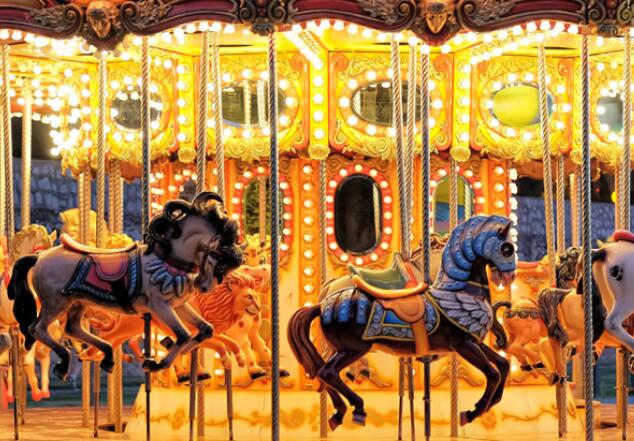 描写旋转木马的句子文案