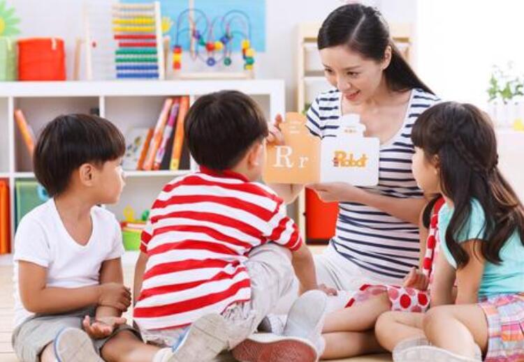 幼儿园老师发的朋友圈