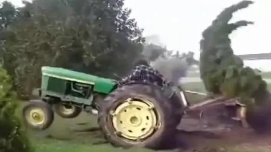 搞笑拖拉机文字介绍