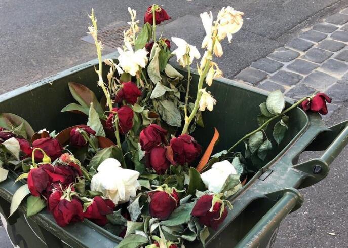 分手了怎样发朋友圈吸引前任