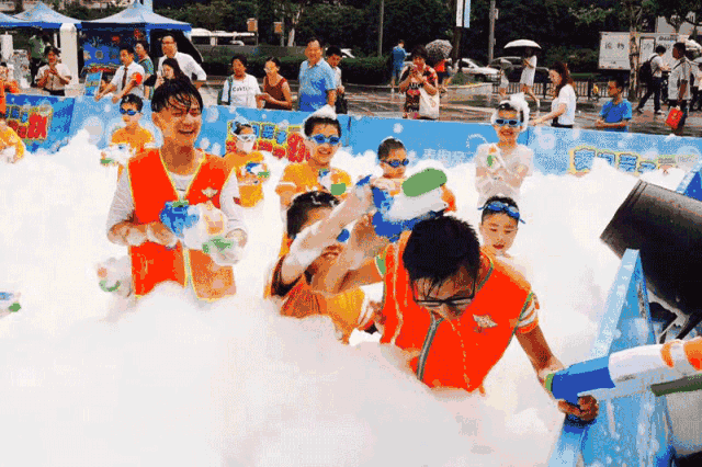 孩子们狂欢节开心的说说文案