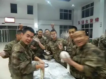 回忆军旅生涯的感慨句子文案